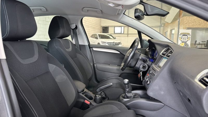 Citroën C4 1.2 110ch Millenium - Distribution faite