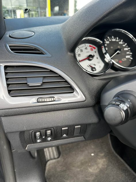 RENAULT MEGANE CC 1. DCI 110 EDC Décapotable Cabriolet boite automatique 