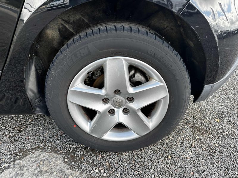 RENAULT SCENIC TCE 115 essence Climatisation FAIBLE KILOMETRE