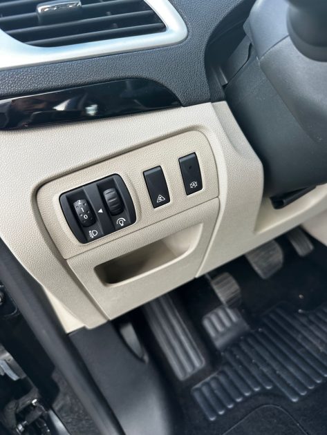 RENAULT SCENIC TCE 115 essence Climatisation FAIBLE KILOMETRE