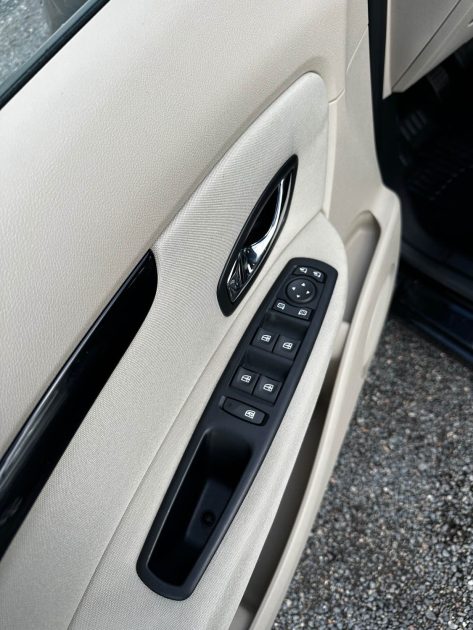 RENAULT SCENIC TCE 115 essence Climatisation FAIBLE KILOMETRE