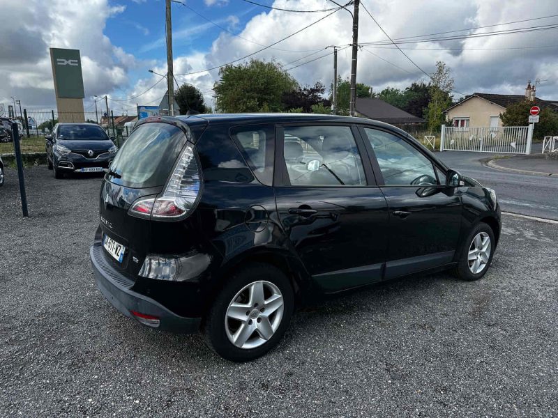 RENAULT SCENIC TCE 115 essence Climatisation FAIBLE KILOMETRE