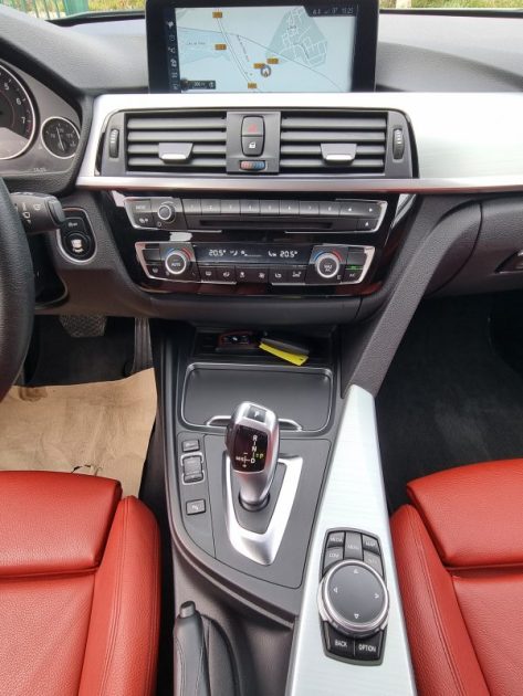 BMW Serie 3 330i Touring SportLine xDrive 252ch BVA8