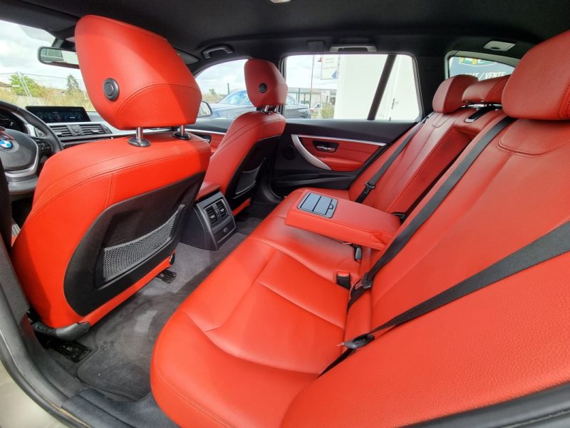 BMW Serie 3 330i Touring SportLine xDrive 252ch BVA8