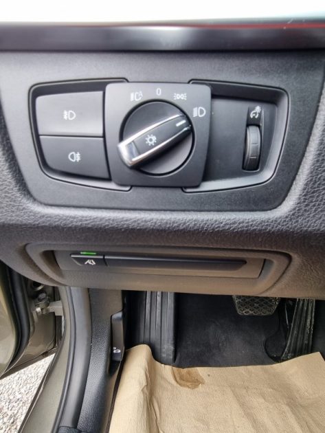 BMW Serie 3 330i Touring SportLine xDrive 252ch BVA8