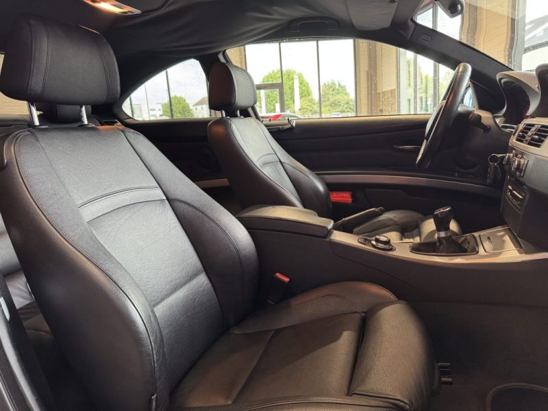 BMW 325d e92 Coupé 197ch Pack M