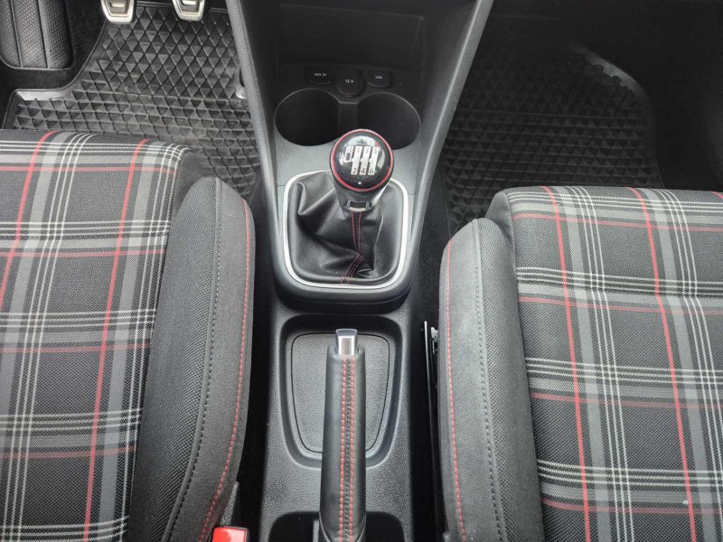 VOLKSWAGEN POLO 2017