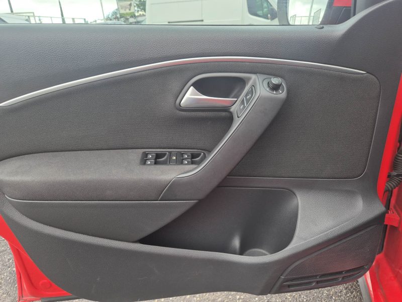 VOLKSWAGEN POLO 2017