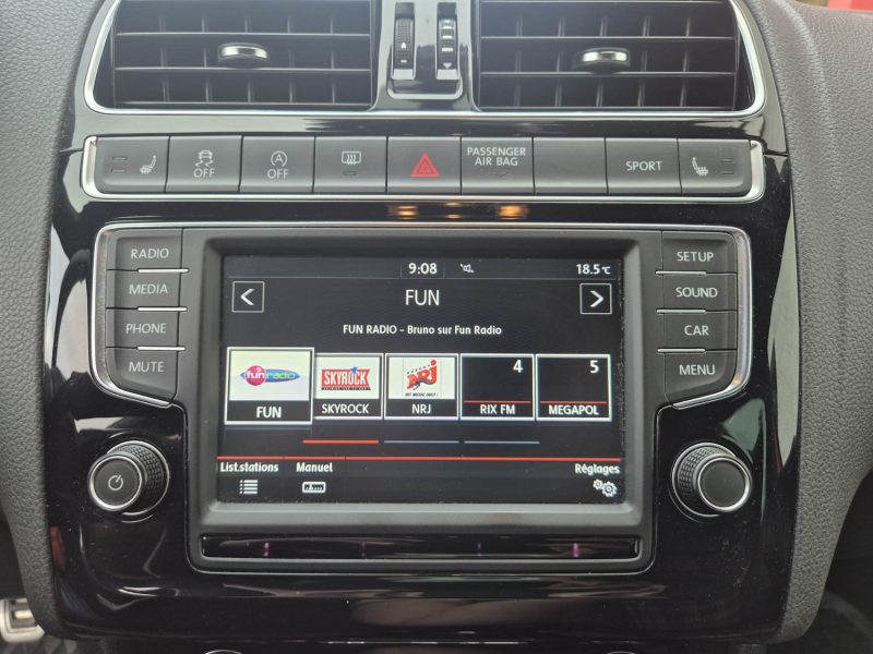 VOLKSWAGEN POLO 2017