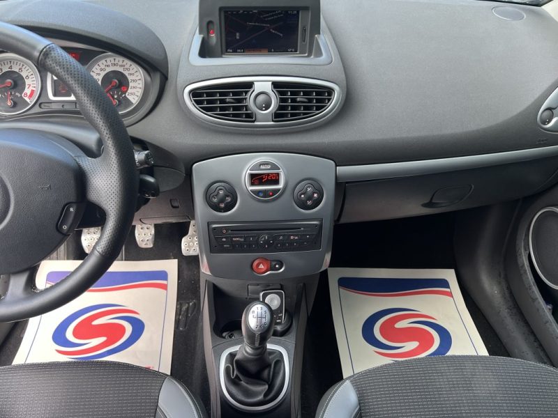 RENAULT CLIO GT 1.6 128cv - 2ème MAIN
