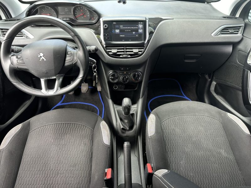 PEUGEOT 208 DISTRIBUTION OK / REVISION RECENTE 