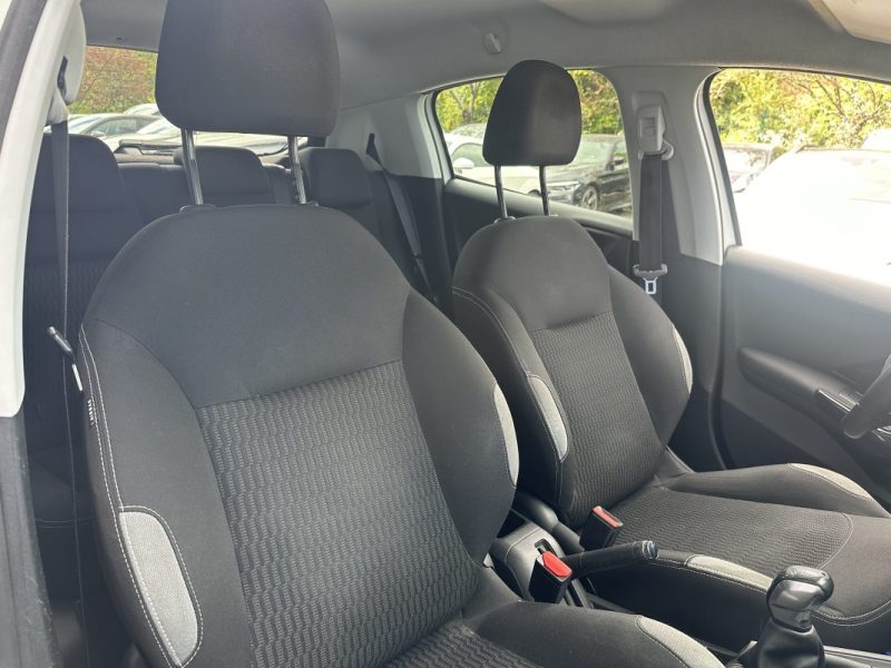 PEUGEOT 208 DISTRIBUTION OK / REVISION RECENTE 