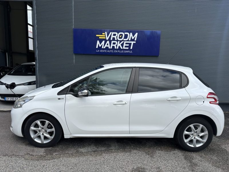 PEUGEOT 208 DISTRIBUTION OK / REVISION RECENTE 