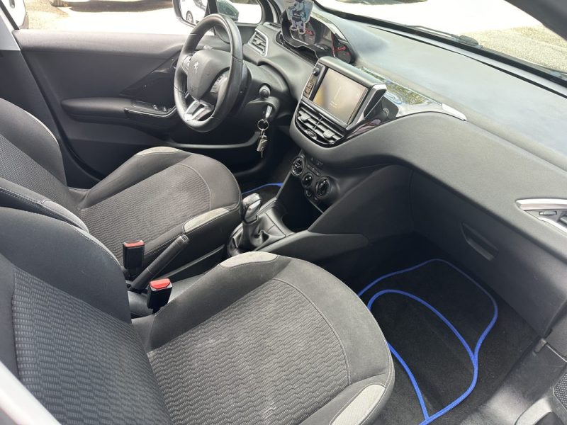 PEUGEOT 208 DISTRIBUTION OK / REVISION RECENTE 