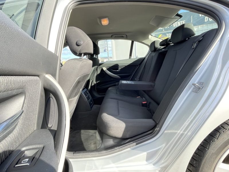 BMW Serie 3 318d 2.0d 150ch Sport 