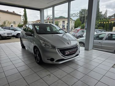 PEUGEOT 208 2014