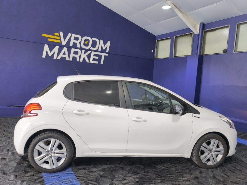 PEUGEOT PEUGEOT 208 1.2  FINITION SIGNATURE - REGULATEUR DE VITESSE - CLIMATISATION - BLUETOOTH  2019