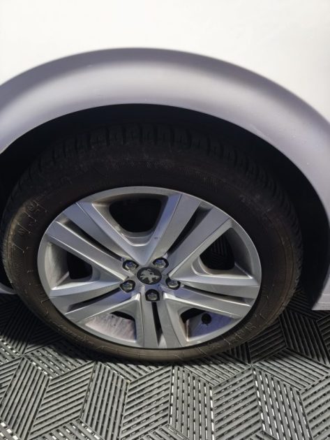 PEUGEOT PEUGEOT 208 1.2  FINITION SIGNATURE - REGULATEUR DE VITESSE - CLIMATISATION - BLUETOOTH  2019