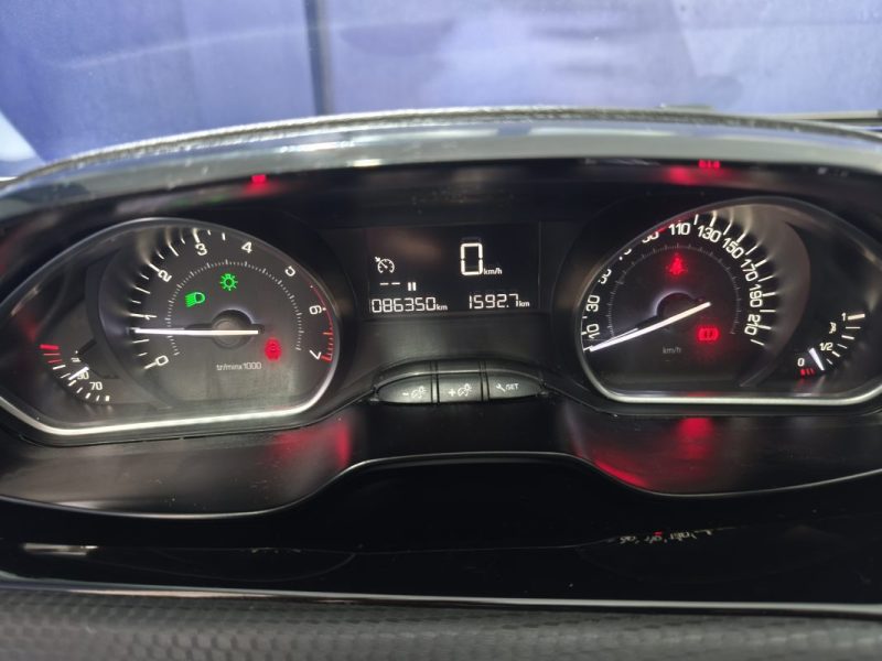 PEUGEOT PEUGEOT 208 1.2  FINITION SIGNATURE - REGULATEUR DE VITESSE - CLIMATISATION - BLUETOOTH  2019