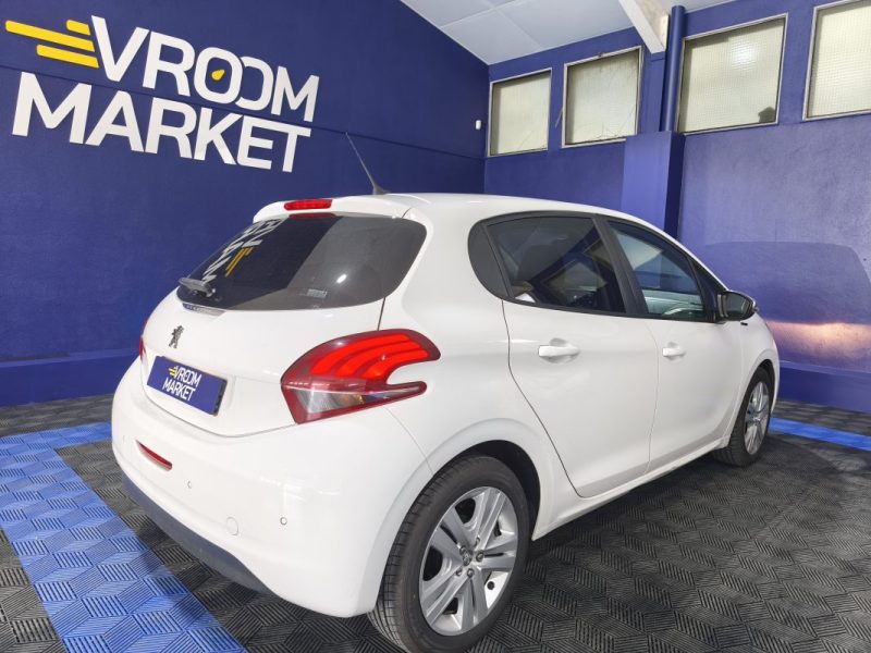 PEUGEOT PEUGEOT 208 1.2  FINITION SIGNATURE - REGULATEUR DE VITESSE - CLIMATISATION - BLUETOOTH  2019