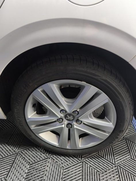 PEUGEOT PEUGEOT 208 1.2  FINITION SIGNATURE - REGULATEUR DE VITESSE - CLIMATISATION - BLUETOOTH  2019