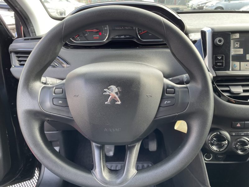 PEUGEOT 208 2013