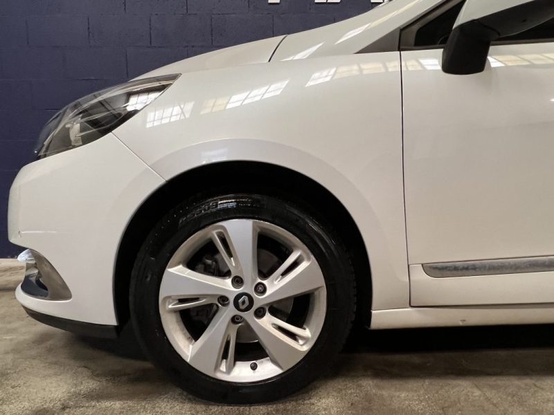 RENAULT MEGANE SCENIC 2015