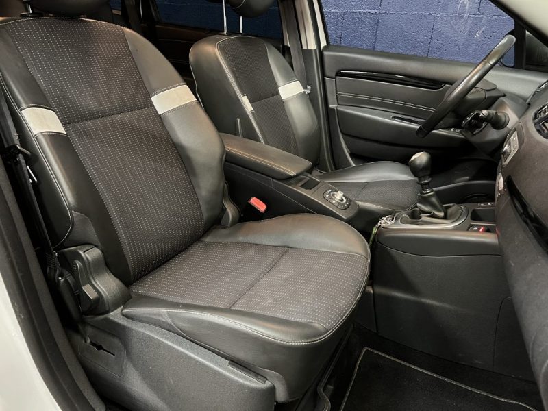 RENAULT MEGANE SCENIC 2015