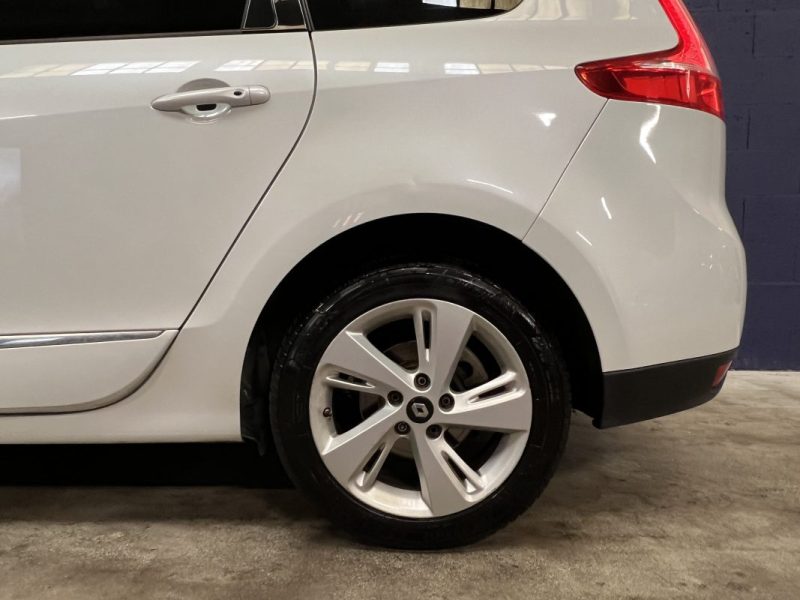 RENAULT MEGANE SCENIC 2015