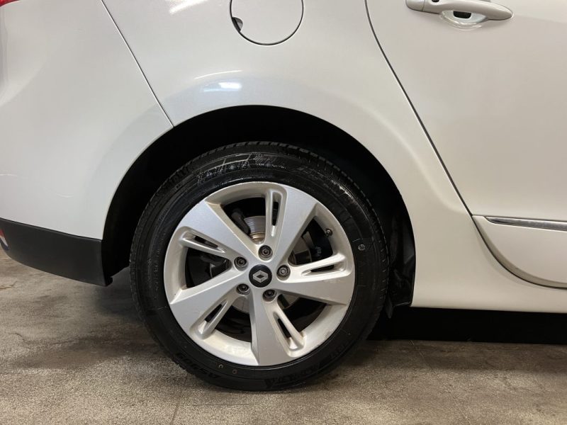 RENAULT MEGANE SCENIC 2015