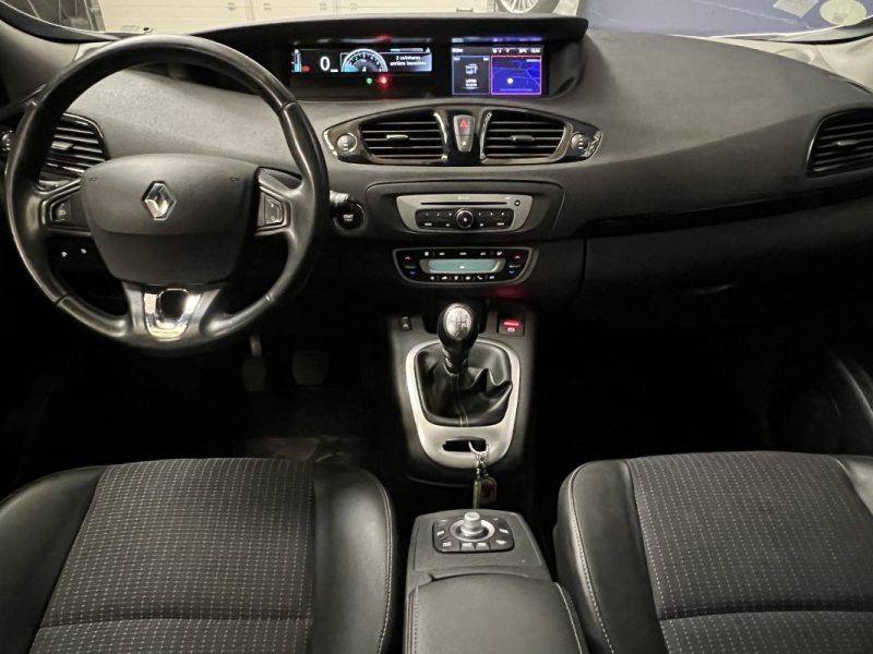RENAULT MEGANE SCENIC 2015