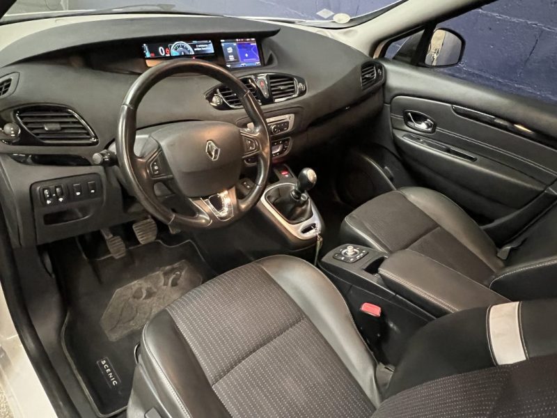 RENAULT MEGANE SCENIC 2015