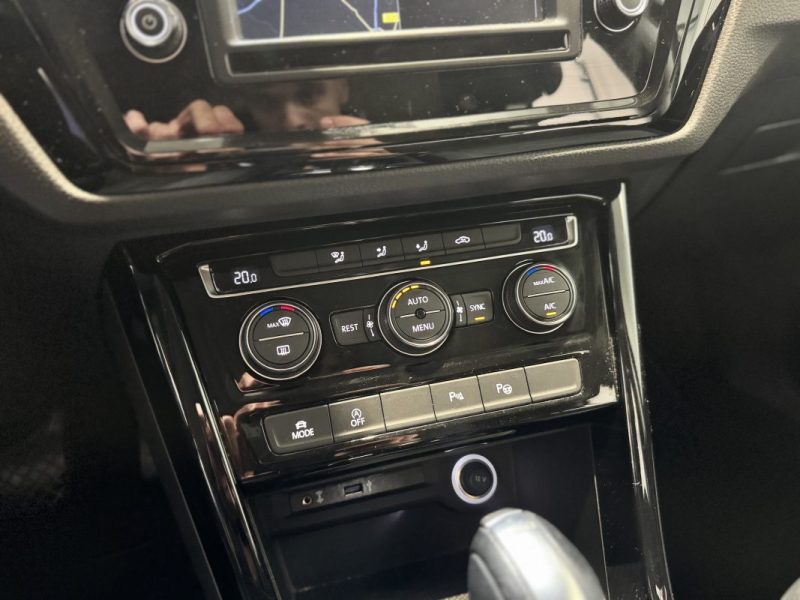 VOLKSWAGEN TOURAN 2017