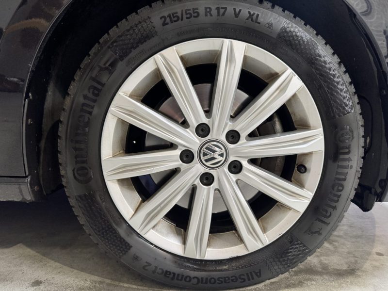 VOLKSWAGEN TOURAN 2017