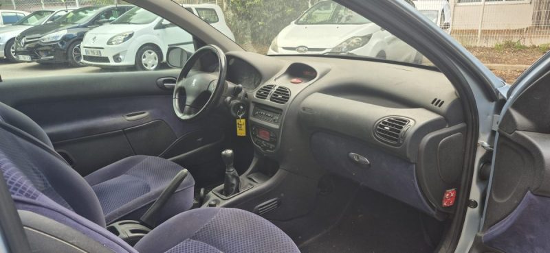 PEUGEOT 206 XR PRESENCE 1.4l i 75ch, *Idéale jeune conducteur*, *Clim auto*