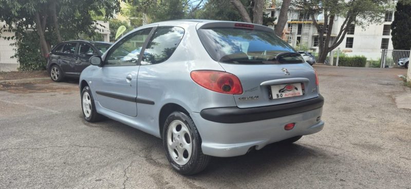 PEUGEOT 206 XR PRESENCE 1.4l i 75ch, *Idéale jeune conducteur*, *Clim auto*