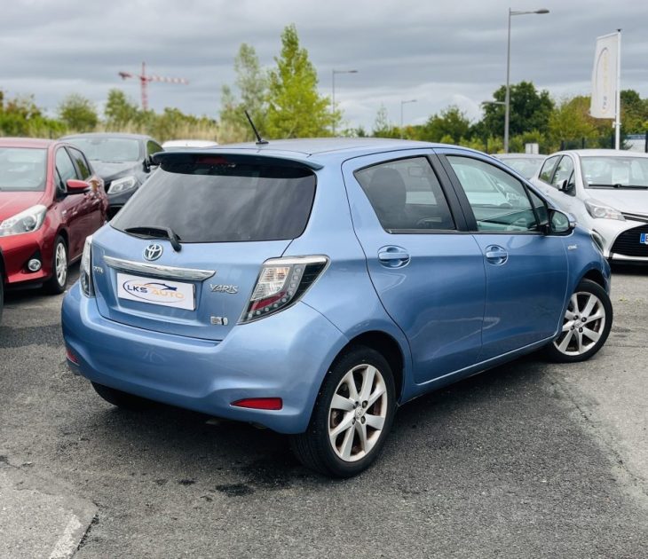 TOYOTA YARIS III 1.5 HYBRID 100H STYLE