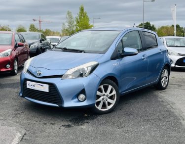 TOYOTA YARIS III 1.5 HYBRID 100H STYLE