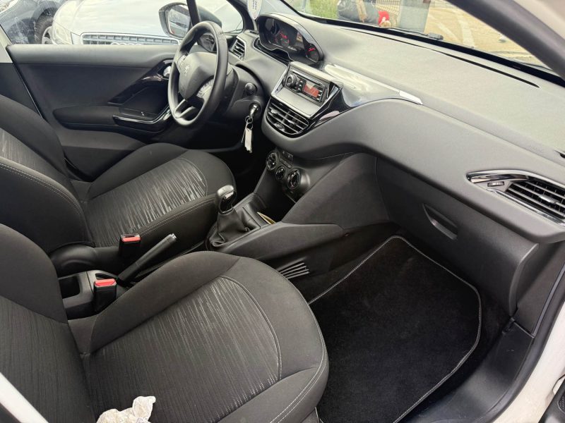 PEUGEOT 208 1.4 HDI 70CH GARANTIE 