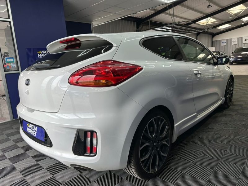 KIA CEE-D 1.6 GDi Turbo 204ch GT 2014