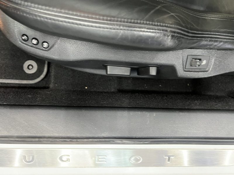 Peugeot RCZ 1.6 THP 156ch - Sièges chauffants - Cuir - GPS - Climatisation automatique - Entretien