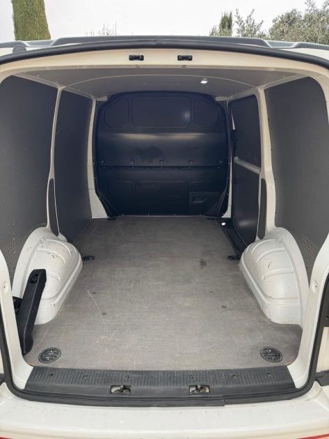 VOLKSWAGEN TRANSPORTER 2023