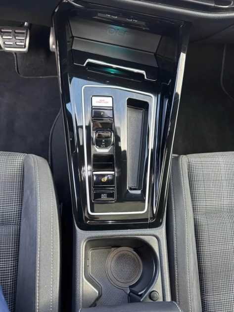 VOLKSWAGEN GOLF 2.0 GTD 200 FULL / PANO/HARMAN/ATTELAGE