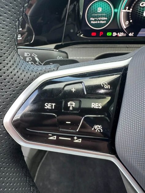 VOLKSWAGEN GOLF 2.0 GTD 200 FULL / PANO/HARMAN/ATTELAGE