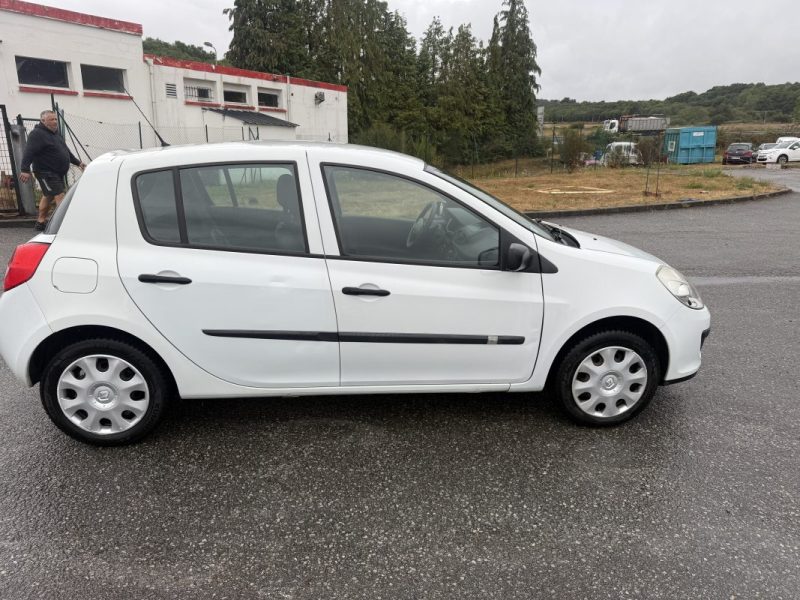 RENAULT CLIO 1.5 DCI 68CV DEPOT-VENTE