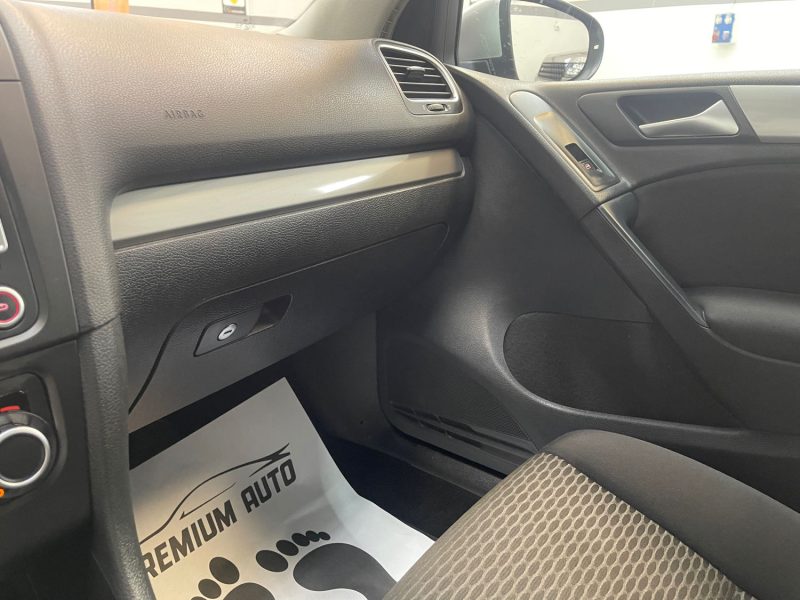 VOLKSWAGEN GOLF VI GARANTIE 12 MOIS 1.6 TDI 105ch BLUEMOTION TECHNOLOGY CONFORTLINE 5 PORTES