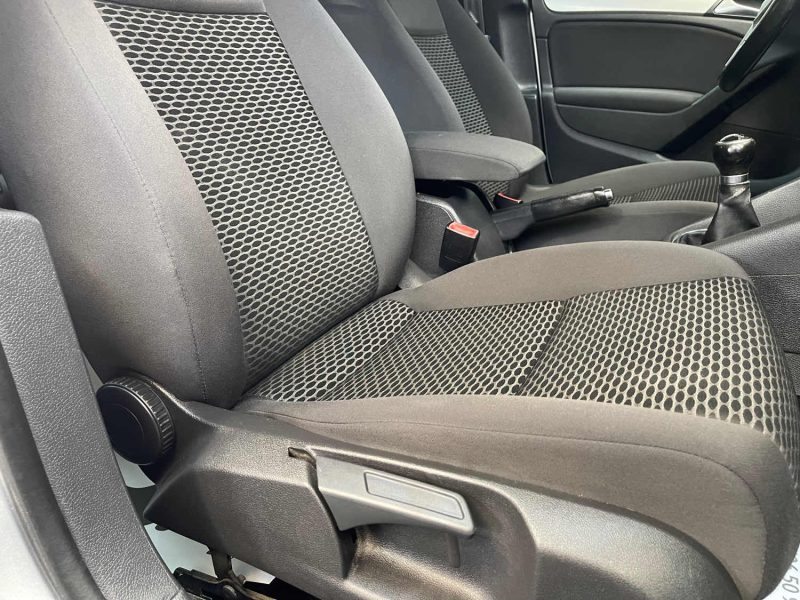 VOLKSWAGEN GOLF VI GARANTIE 12 MOIS 1.6 TDI 105ch BLUEMOTION TECHNOLOGY CONFORTLINE 5 PORTES