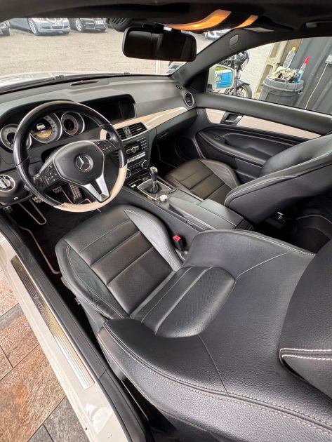 MERCEDES CLASSE C 180 BE Coupé