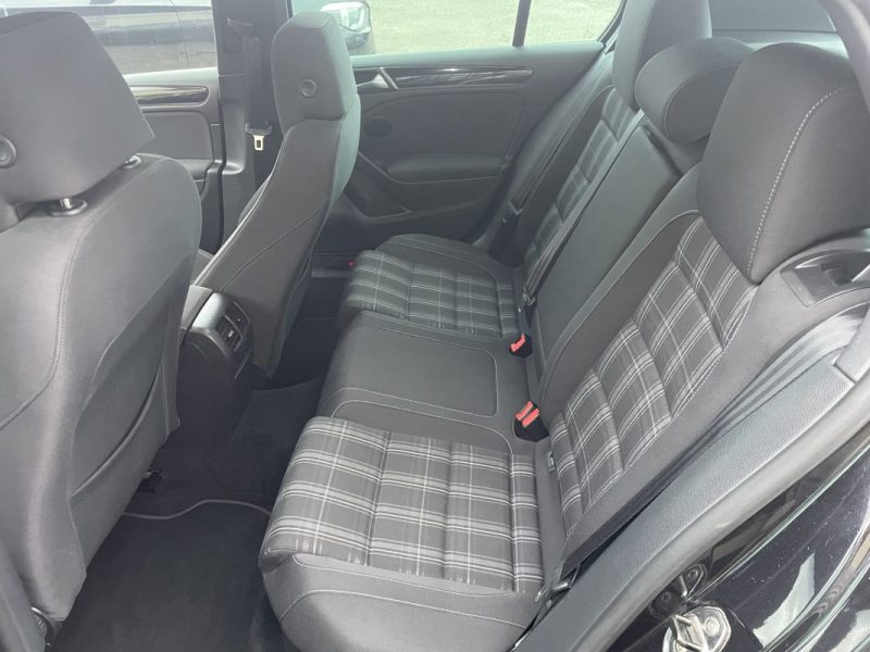 GOLF  GARANTIE 12 MOIS  6 2011