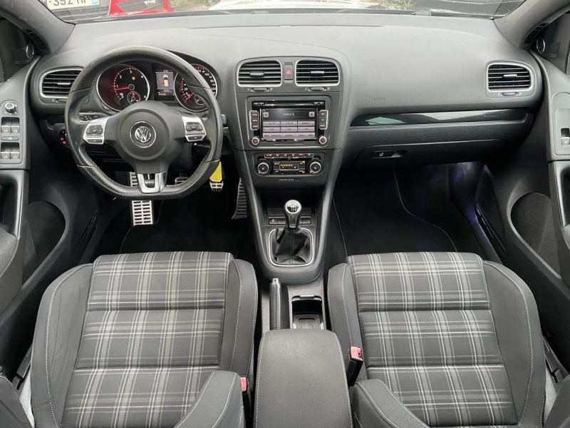 GOLF  GARANTIE 12 MOIS  6 2011